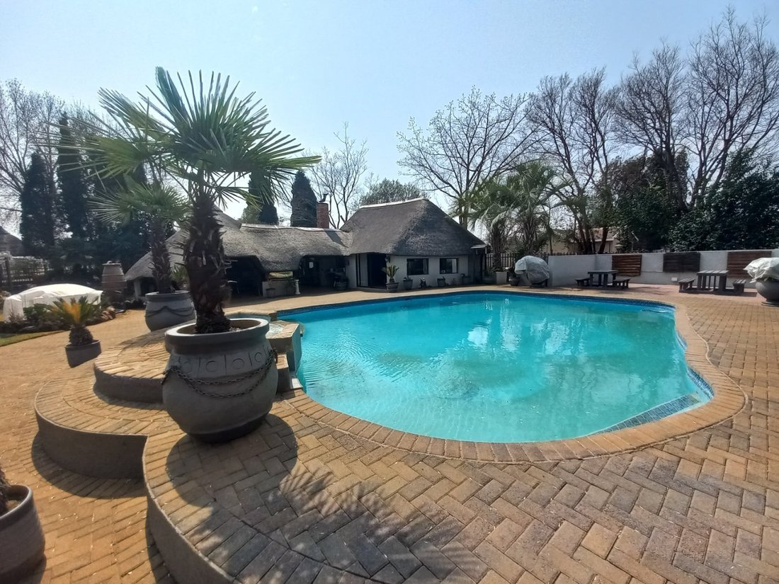 Farm Ranch in Vanderbijlpark, Gauteng, South Africa 2 - 16210435