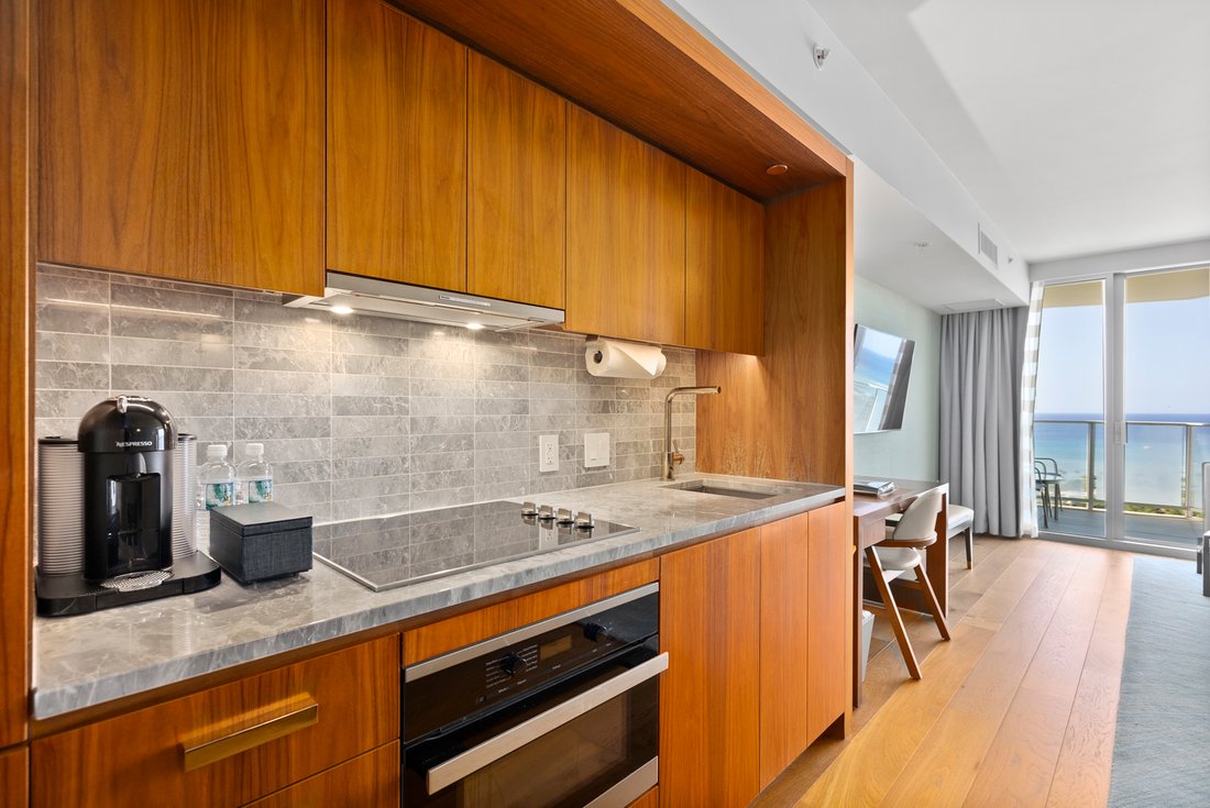 Condo in Honolulu, Hawaii, United States 4 - 16210923