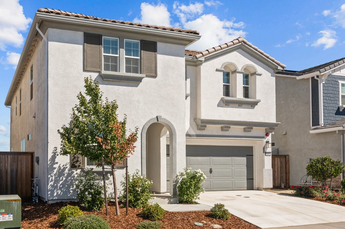Elk Grove, California, United States 2 - 16209237