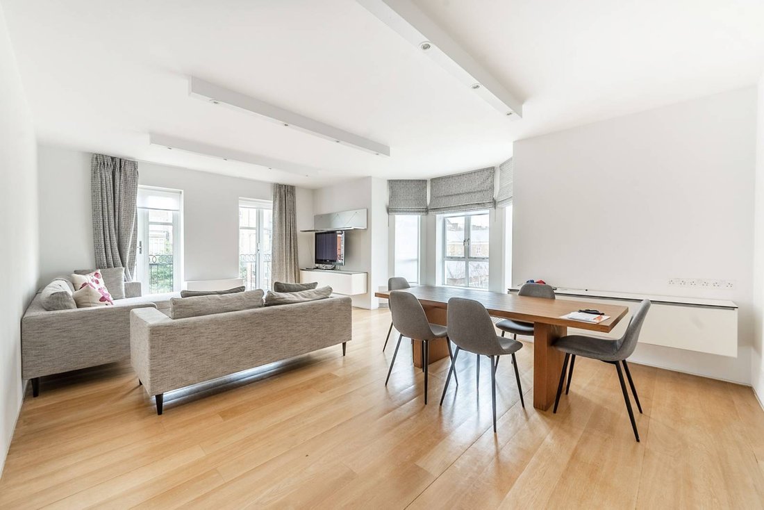 Apartment in Campden Hill, Kensington And Chelsea, England 2 - 16211564