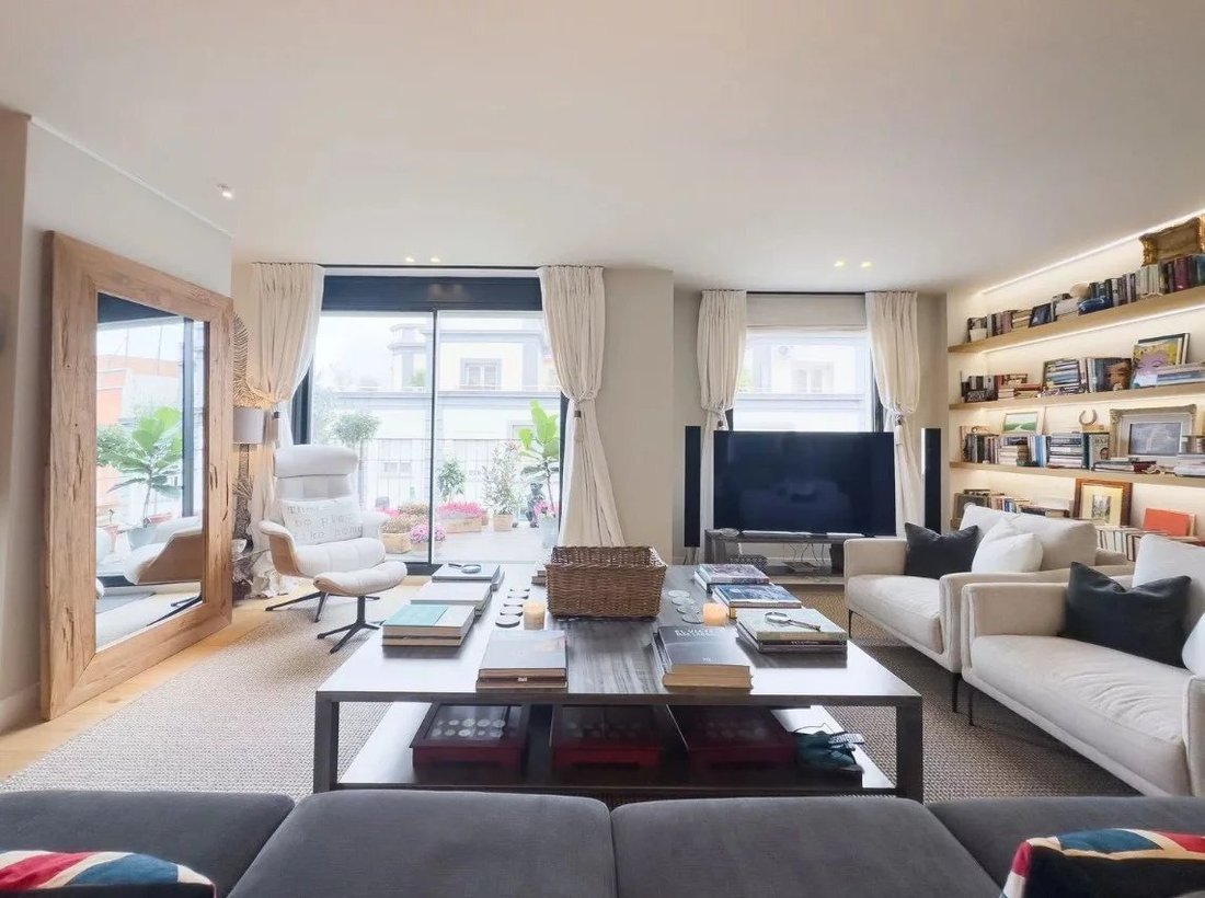 Apartment in Chamberi, Madrid, Spain 2 - 16211512