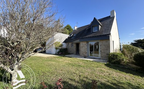 House in Locmariaquer, Brittany, France 1