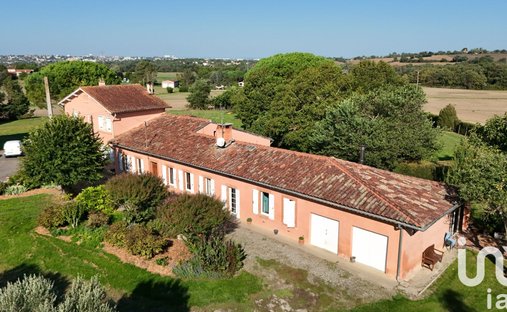 House in Flourens, Occitania, France 1