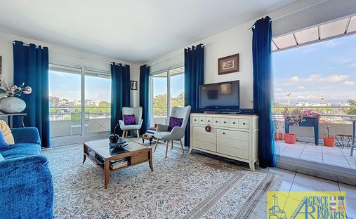 Apartment in Les Cougoulins-Rastines, Antibes, France 1