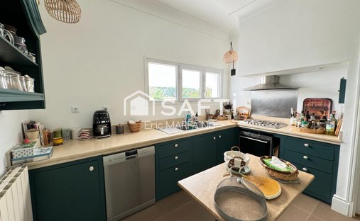 Elegant 18th Century Manor With Towers In The Heart Of Gascony