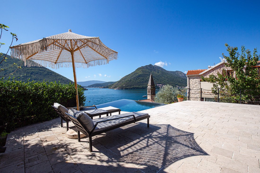 Villa in Perast, Kotor Municipality, Montenegro 4 - 16215061