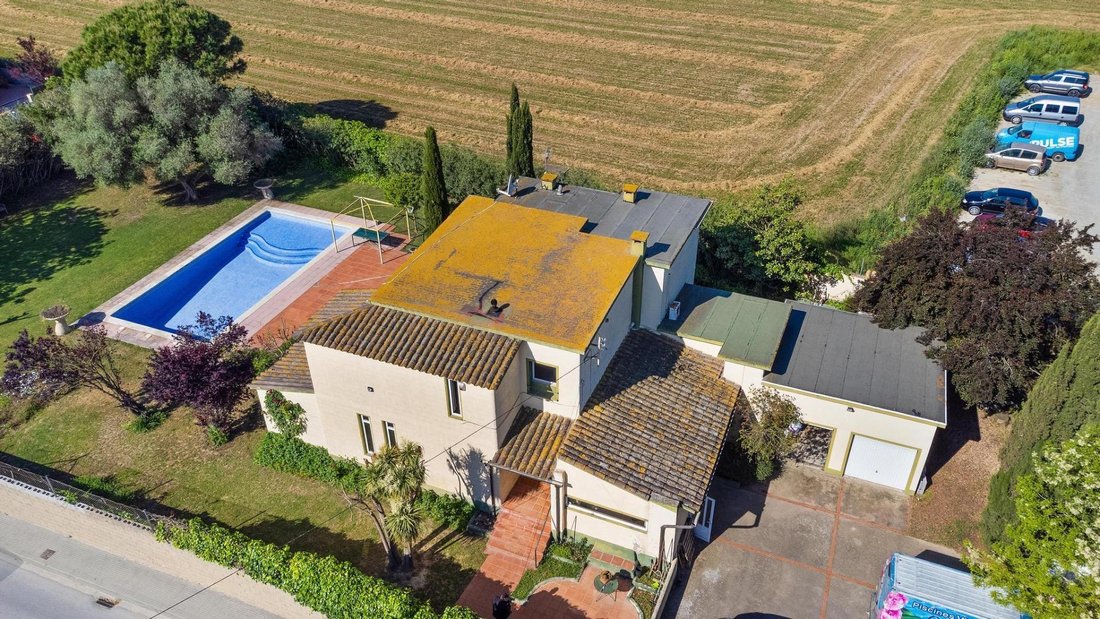 Villa in Sant Pere Pescador, Catalonia, Spain 2 - 16211402