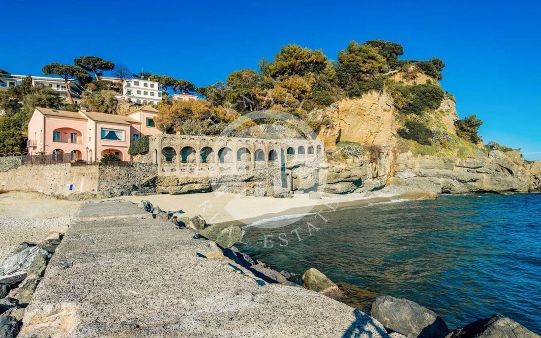 House in Albisola Superiore, Liguria, Italy 1 - 16209562