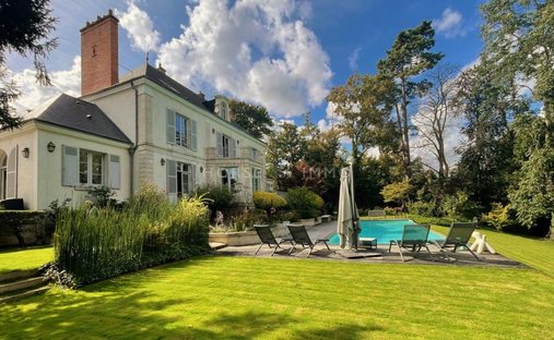 House in Bourgogne-Pasteur, Orleans, France 1
