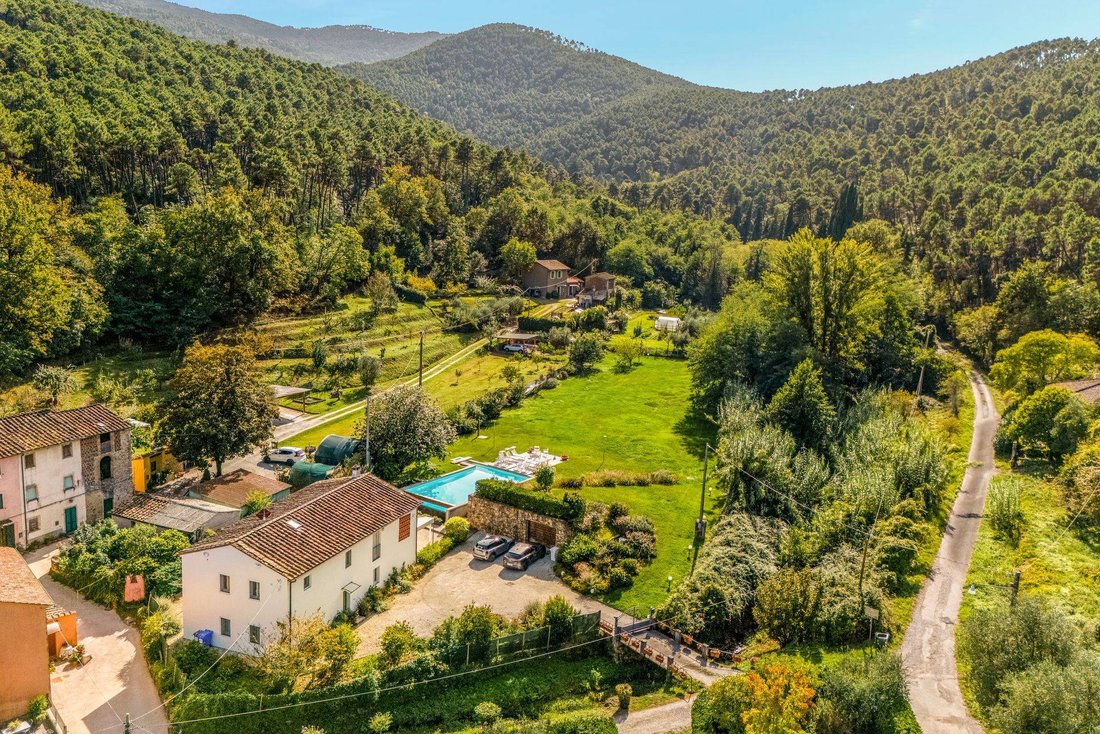 Villa in Saint Mary del Giudice - San Lorenzo a Vaccoli, Lucca, Tuscany 4 - 15054803