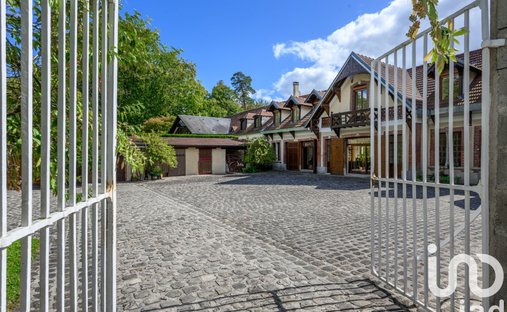 House in Poirier-Clos de la Vigne, Ozoir-la-Ferriere, France 1