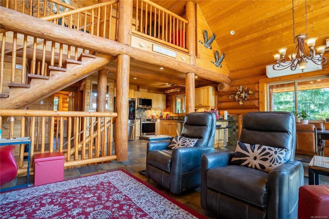 House in Lake Cowichan, British Columbia, Canada 4 - 16214047