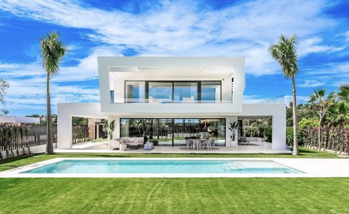 Villa in Puerto Banus, Marbella, Spain 1