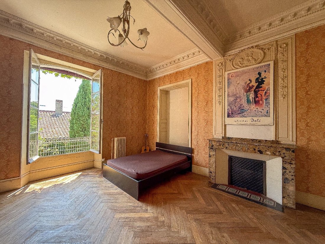 Le Rêve d’Occitanie: A Timeless Château Awaiting Your Grand Vision