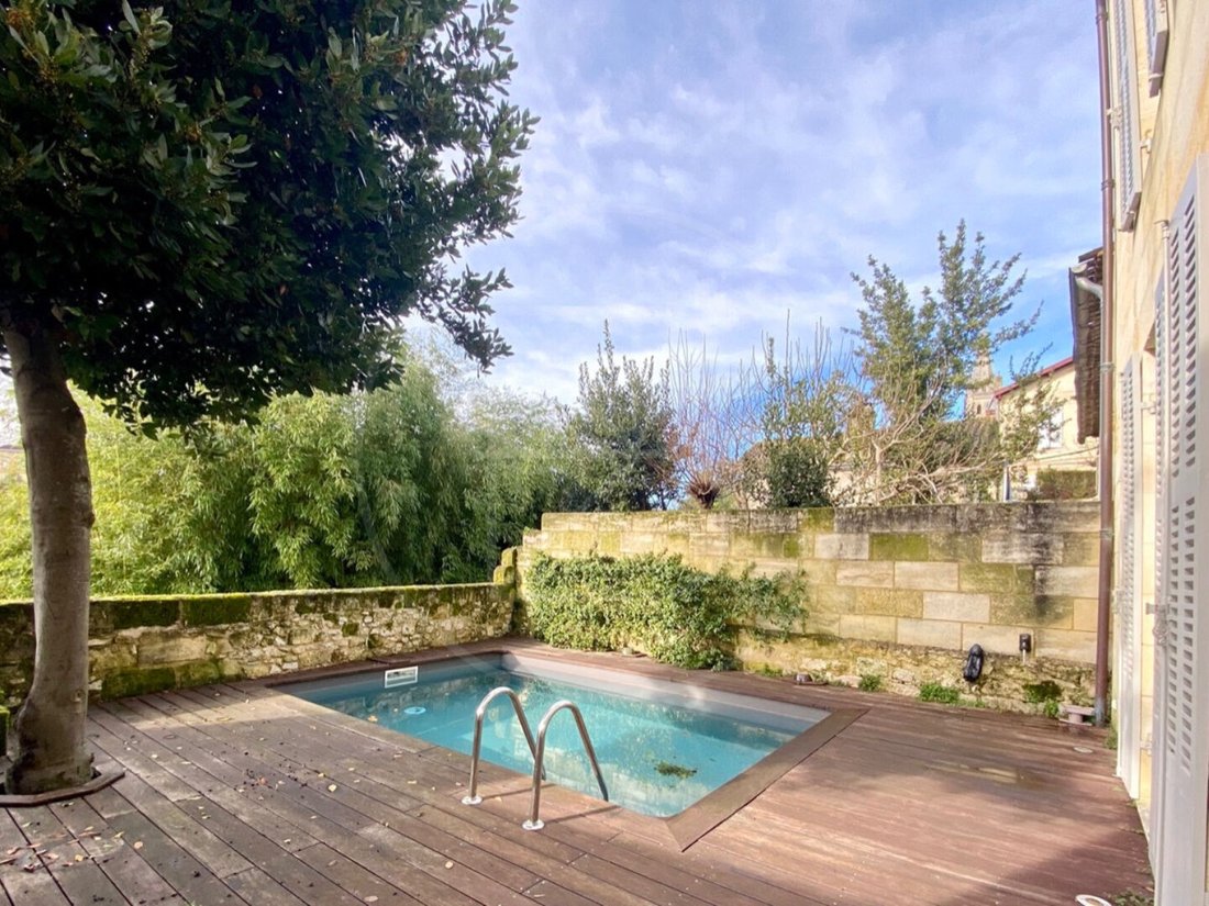 Villa in Saint-Émilion, Nouvelle-Aquitaine, France 1 - 16211690