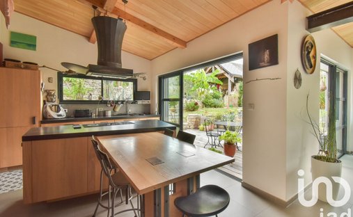 Castle for Sale in La Ferté-Bernard, Pays de la Loire, France