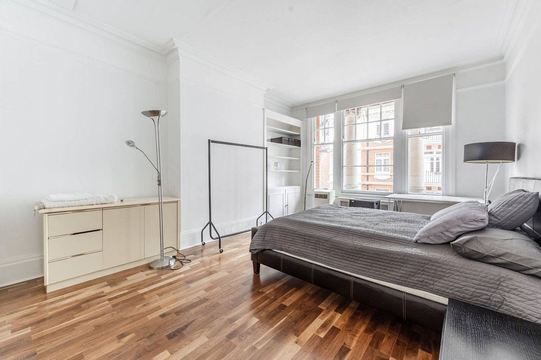 Apartment in Brompton, Kensington And Chelsea, England 1 - 16209478