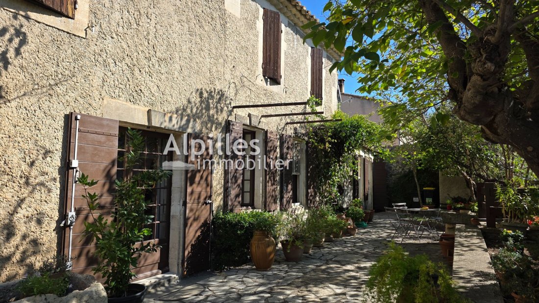 Villa in Mouriès, Provence-Alpes-Côte d'Azur, France 2 - 14441945