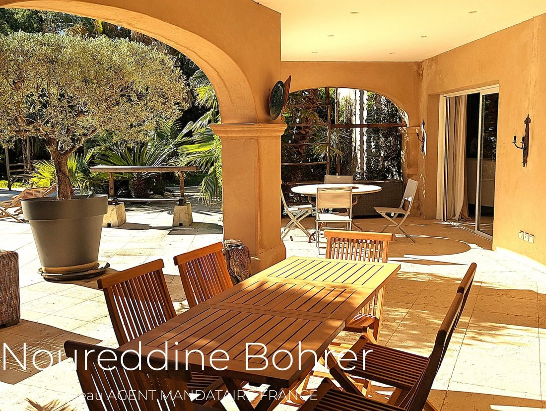 House in Grimaud, Provence-Alpes-Côte d'Azur, France 3 - 16219639