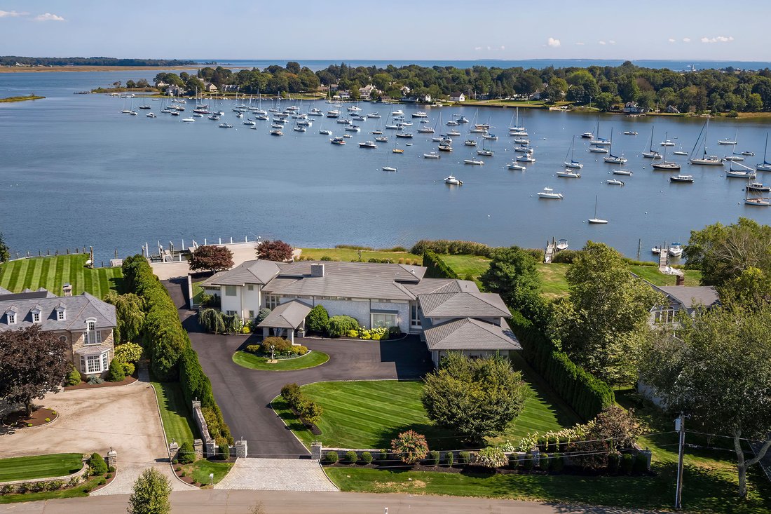 House in Old Saybrook, Connecticut, United States 2 - 16215289