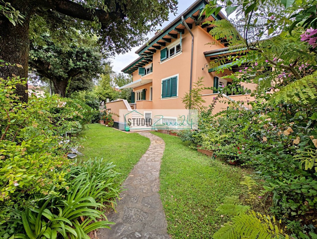 Villa in Focette, Pietrasanta, Italy 1 - 16217026