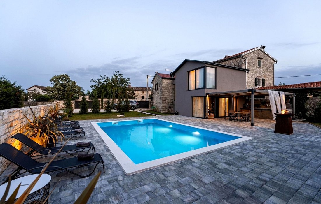 Villa in Kanfanar, Istria County, Croatia 1 - 16216974