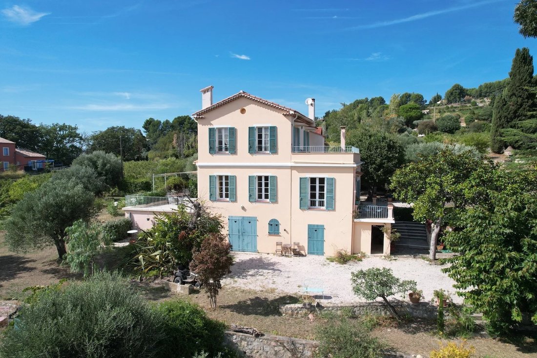 Villa in Les Freres-Les Cancades-Les Ginestes, Le Beausset, France 3 - 16119147