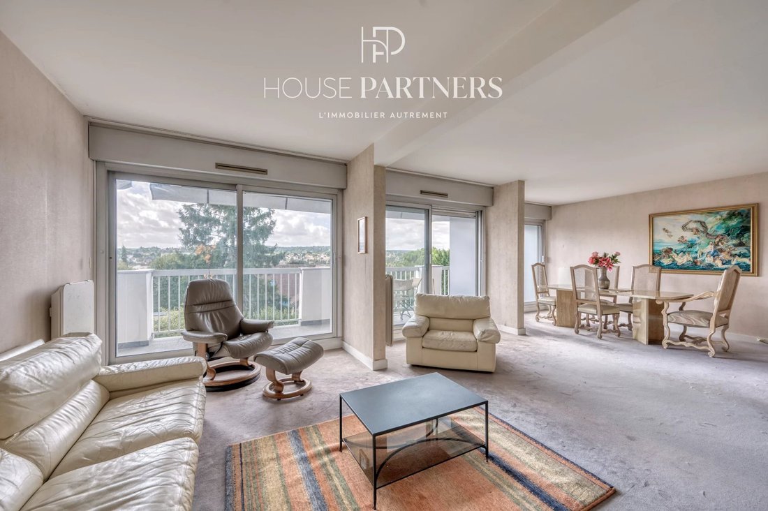 Apartment in Saint-Germain-en-Laye, Ile-de-France, France 1 - 16209884