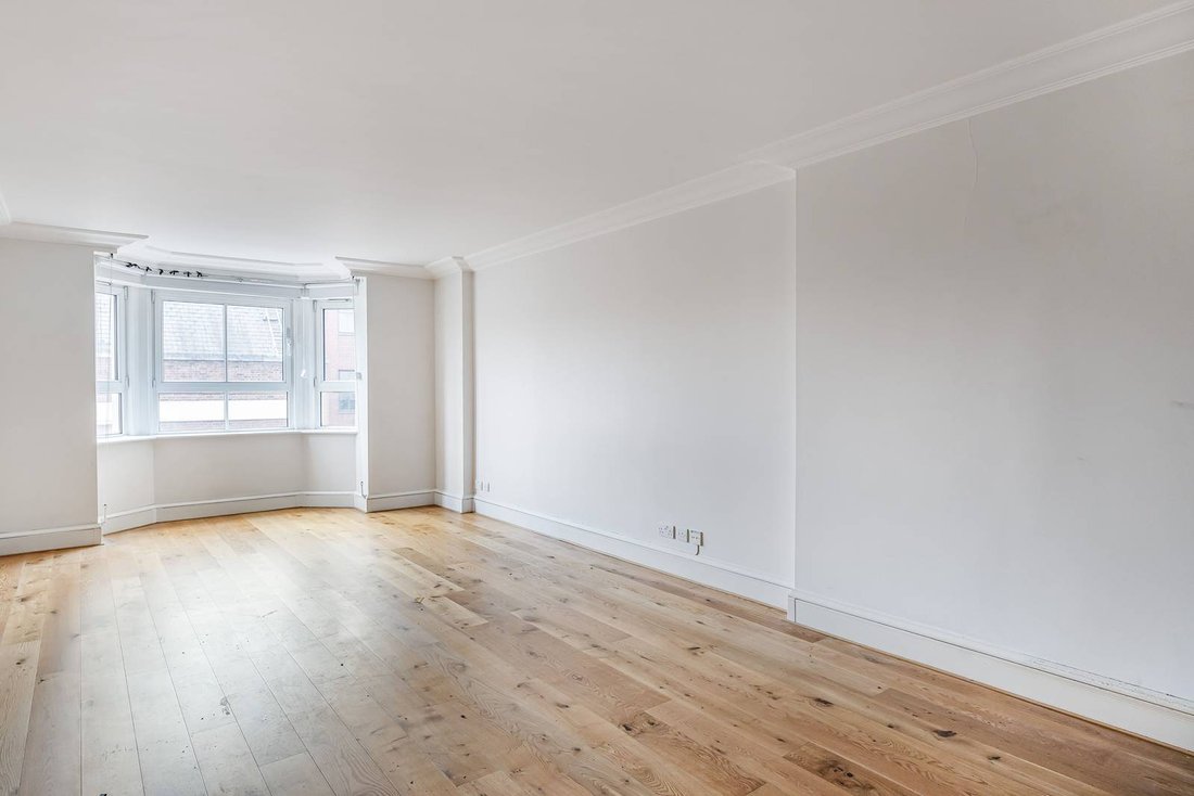 Apartment in Campden Hill, Kensington And Chelsea, England 1 - 16211586