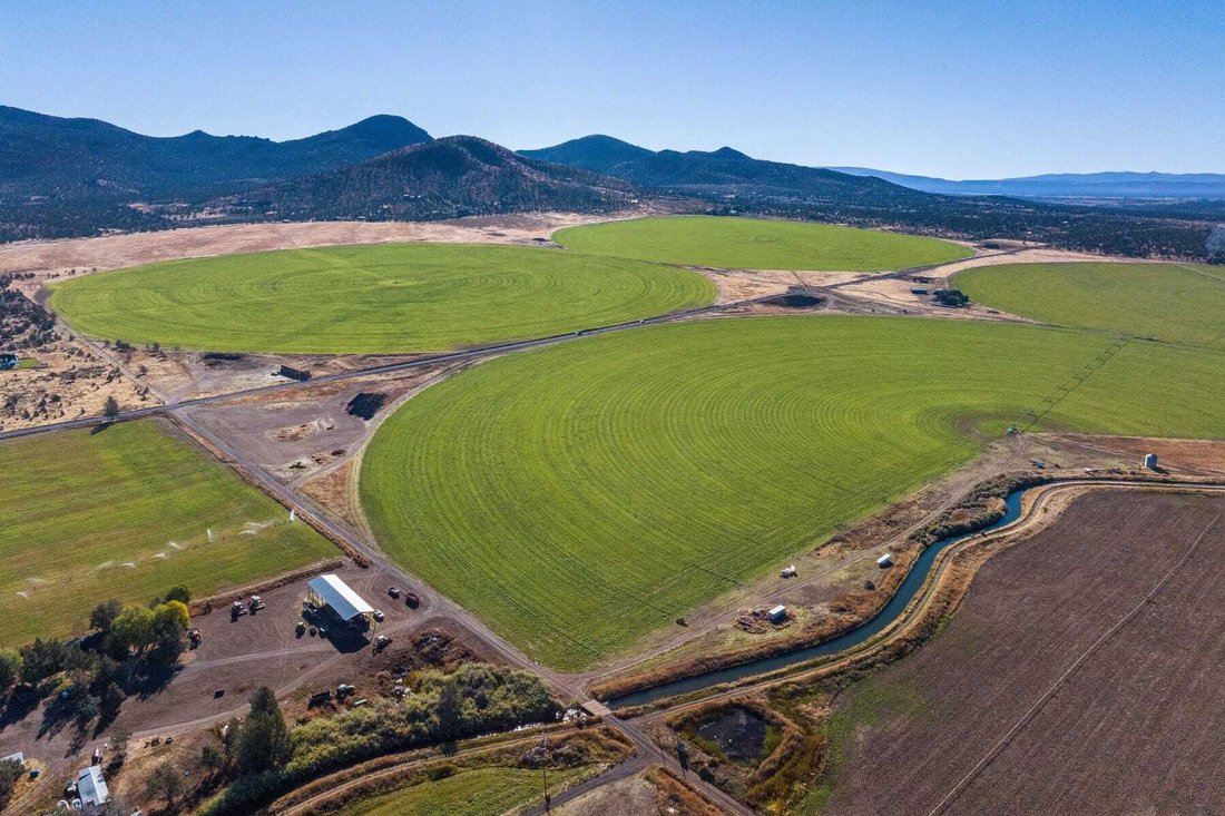 Farm Ranch in Powell Butte, Oregon, United States 4 - 16218244