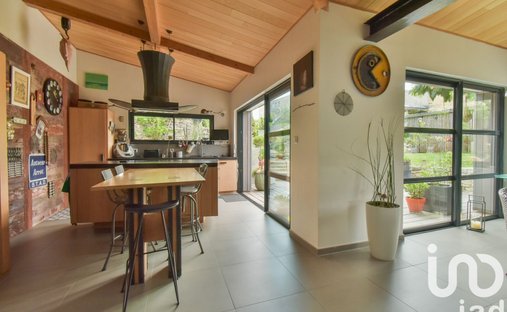 Castle for Sale in La Ferté-Bernard, Pays de la Loire, France