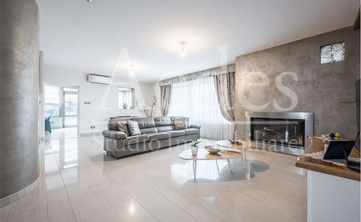 Villa in Buon Pastore, Modena, Italy 1