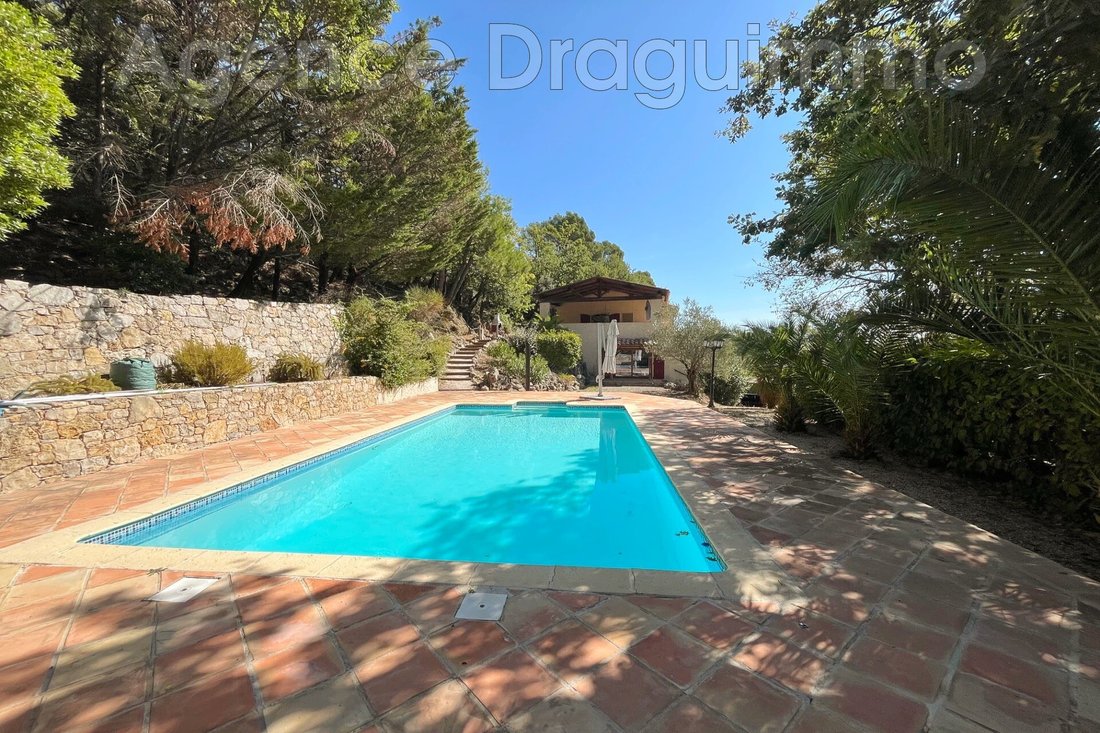 Villa in Figanières, Provence-Alpes-Côte d'Azur, France 1 - 14822174