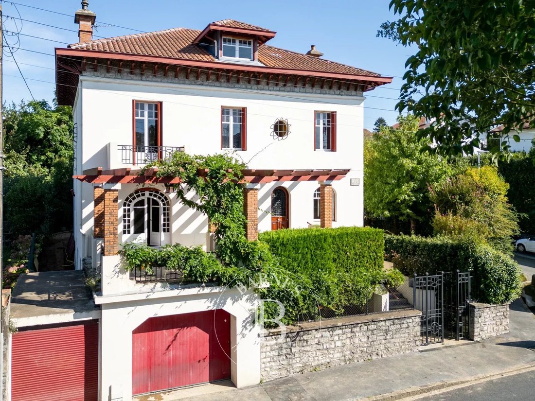 House in Bayonne, Nouvelle-Aquitaine, France 1 - 16209542
