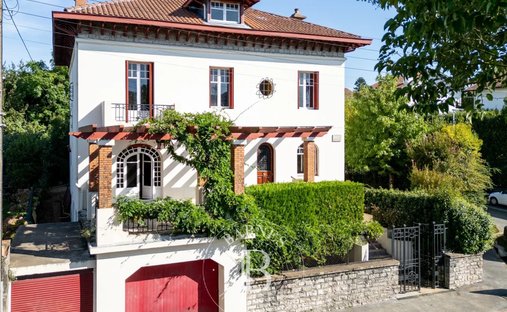 House in Bayonne, Nouvelle-Aquitaine, France 1