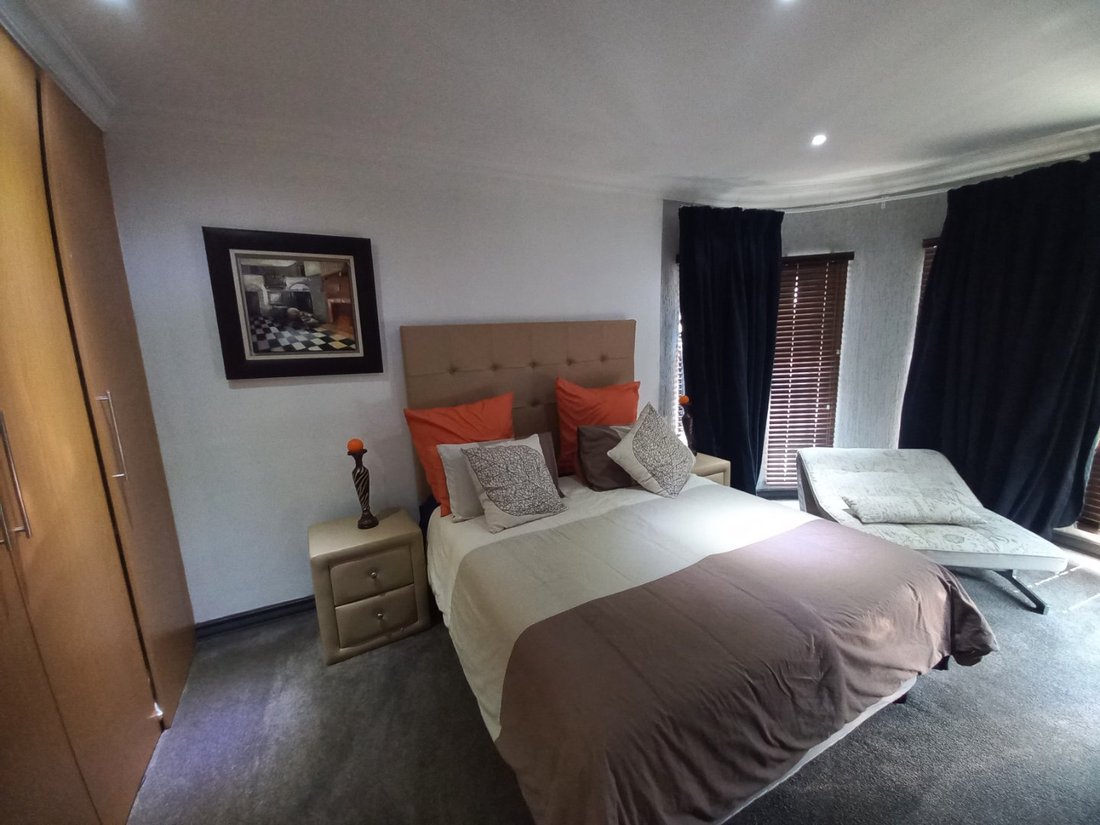 Farm Ranch in Vanderbijlpark, Gauteng, South Africa 5 - 16210435