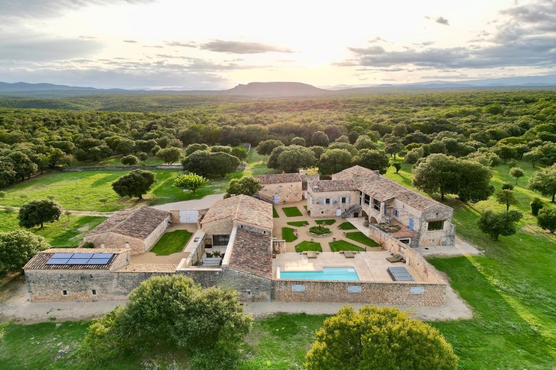 House in Uzès, Occitania, France 1 - 16211538