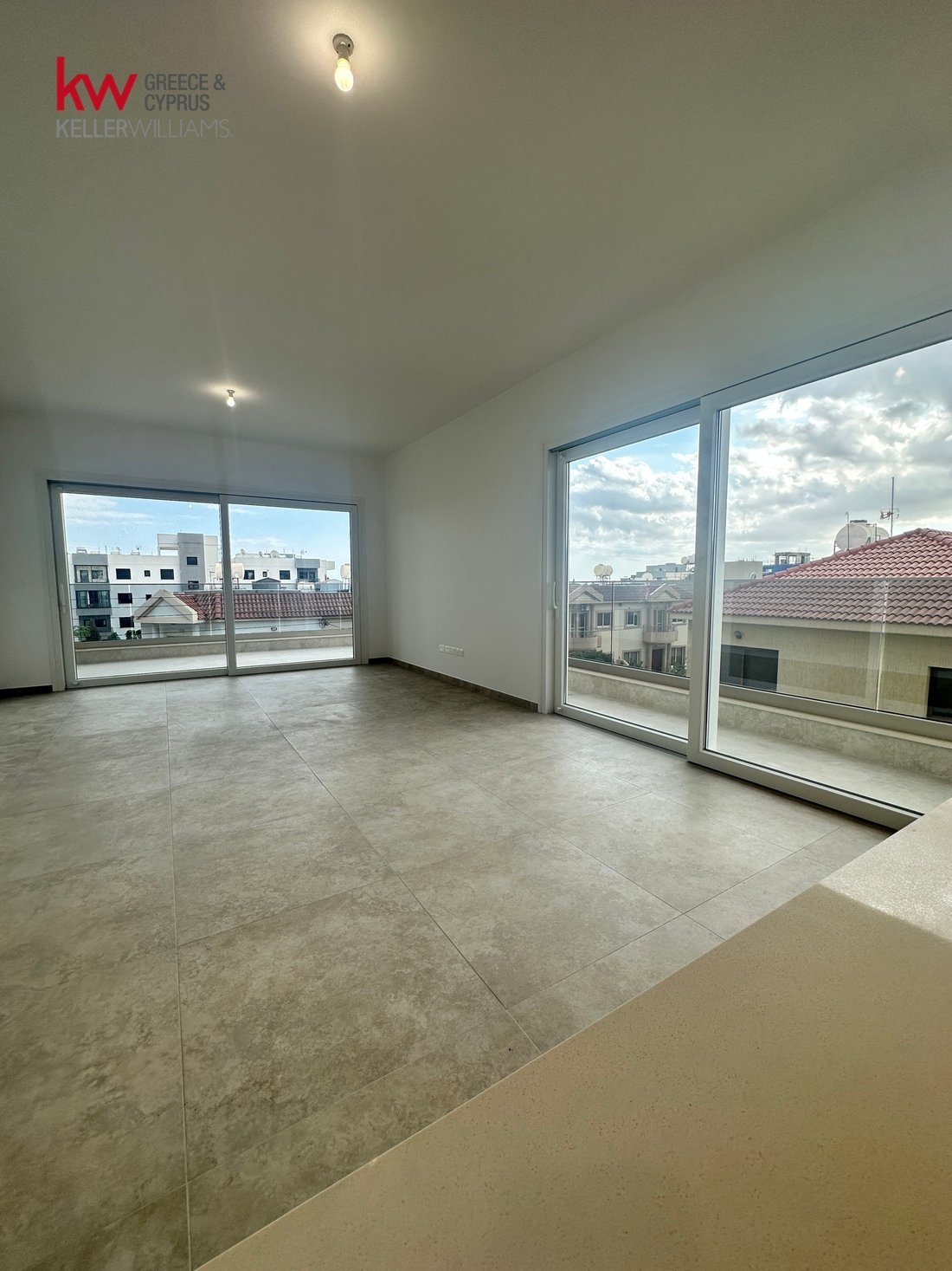 Apartment in Mesa Geitonia, Limassol, Cyprus 3 - 16213254