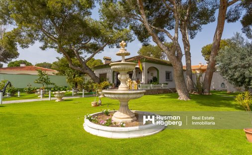 Villa in Dehesa de Campoamor, Orihuela, Land Valencia 1