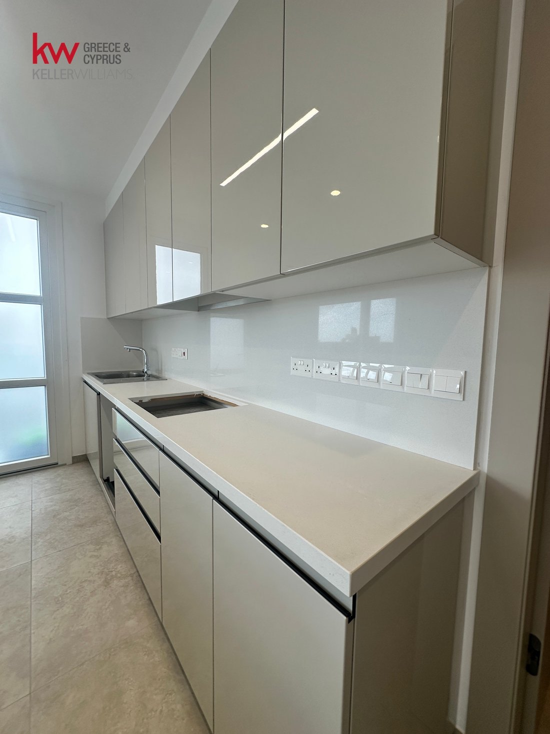 Apartment in Mesa Geitonia, Limassol, Cyprus 5 - 16213254