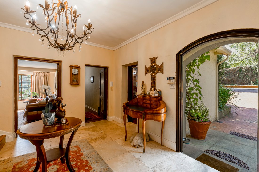 House in Sandton, Gauteng, South Africa 3 - 16219756