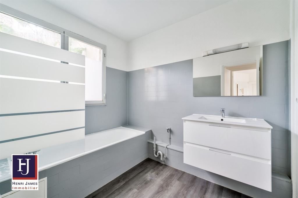 Apartment in Saint Gervais, Paris 4e Arrondissement, Paris 4 - 16211599