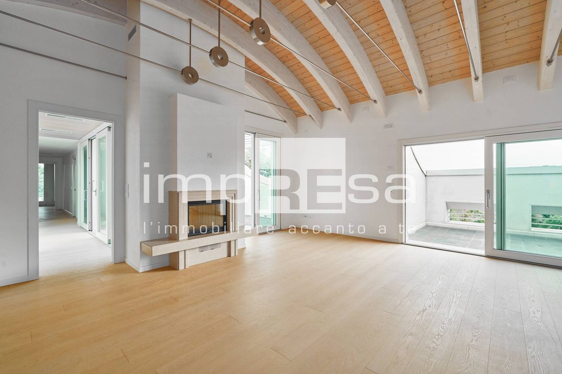 Apartment in Cathedral - Piazza dei Signori, Treviso, Italy 2 - 16212450