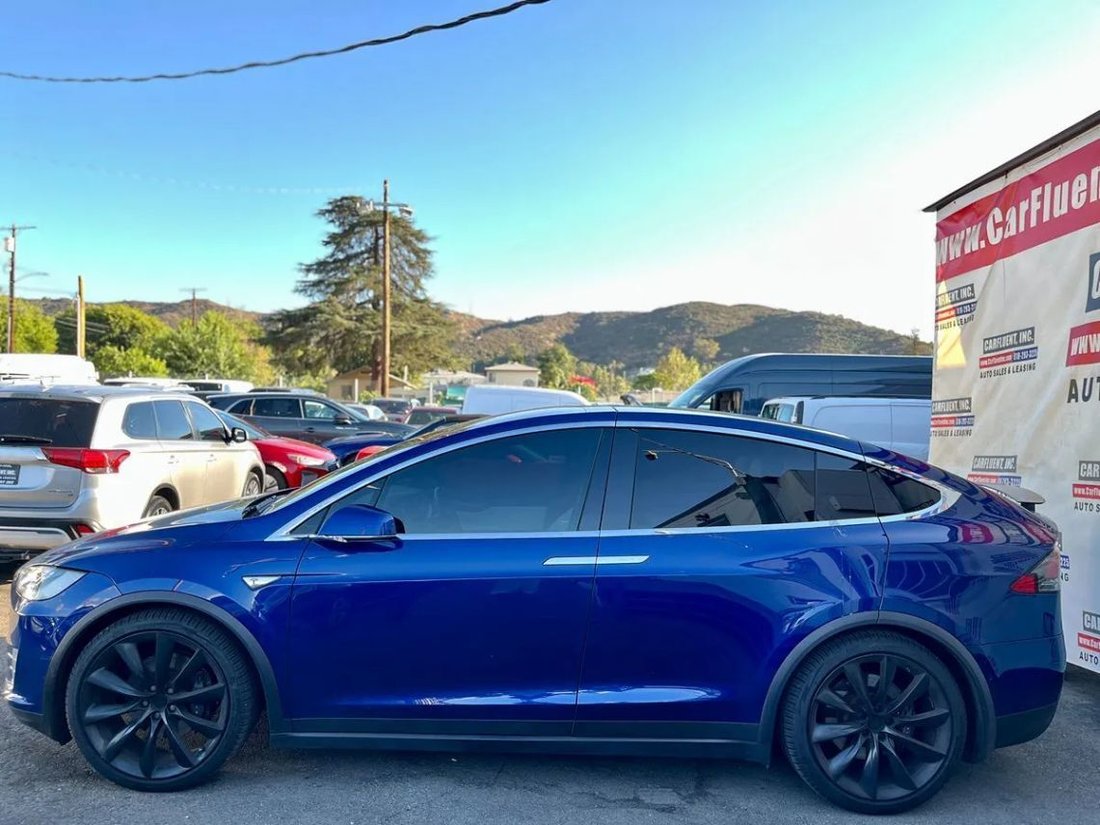 Suv in Sunland, CA, United States 4 - 16063178