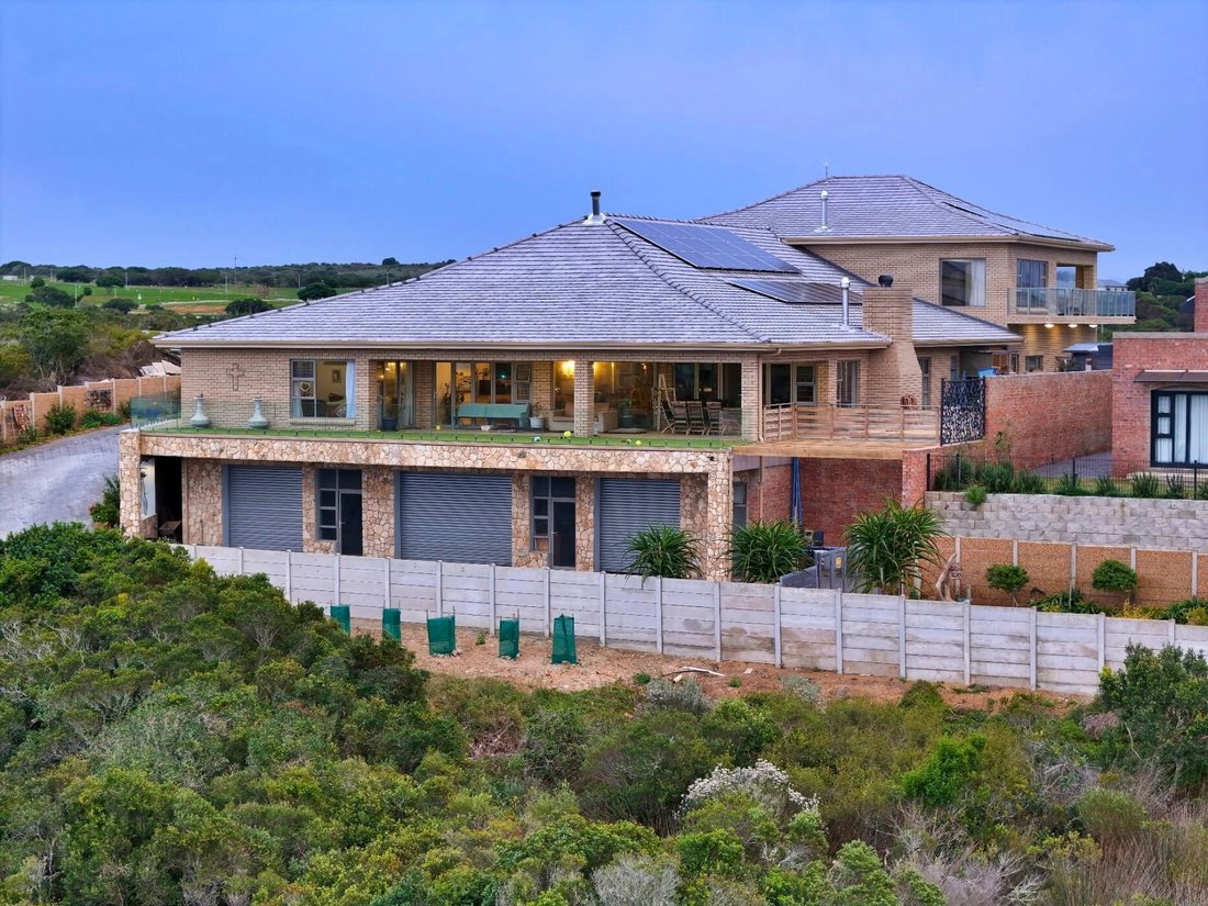 House in Still Bay West, Western Cape, South Africa 1 - 16211565