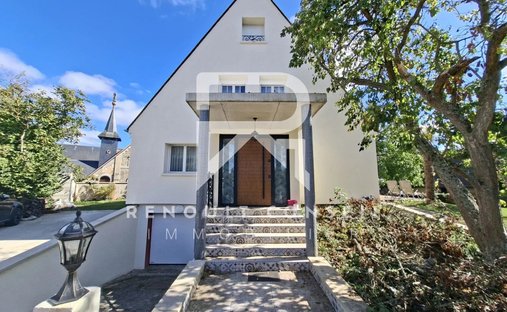 Castle for Sale in Évreux, Normandy, France