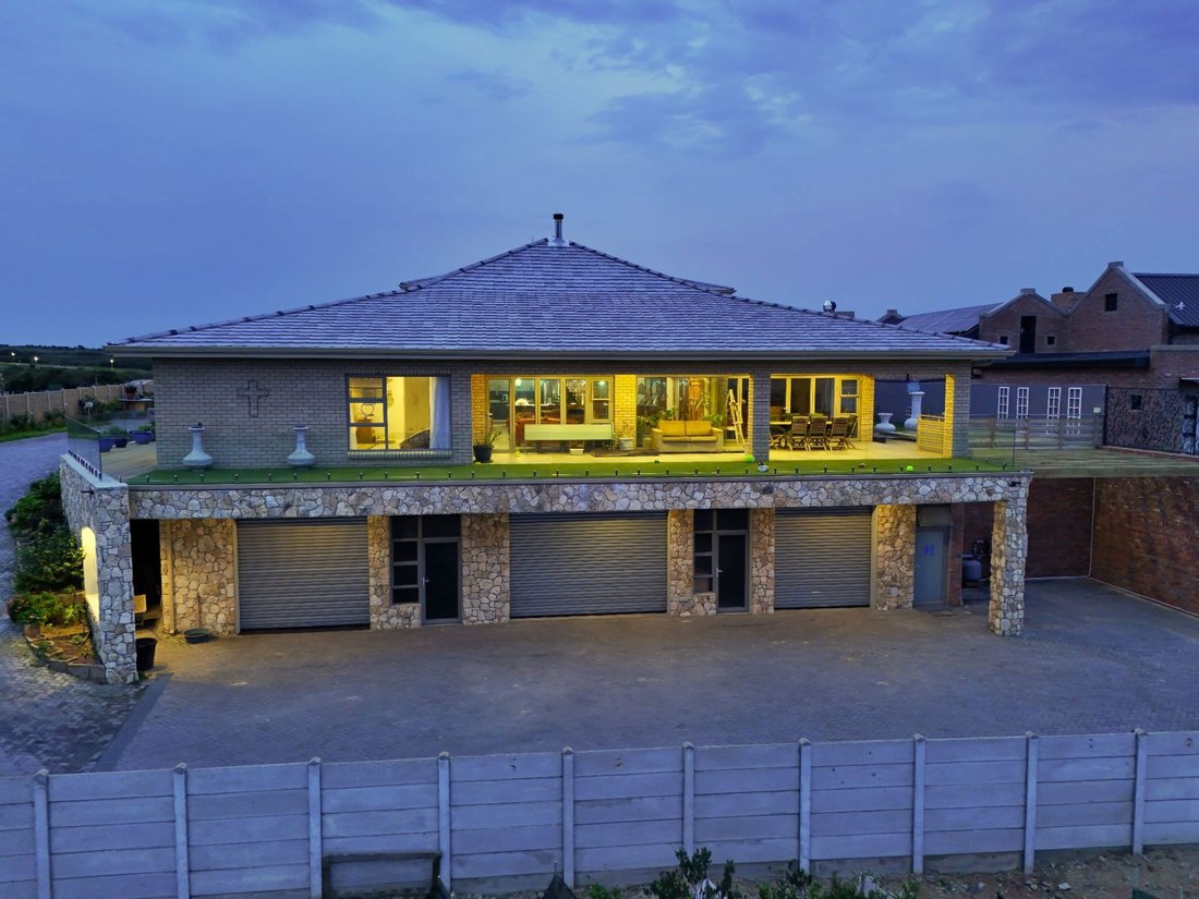 House in Still Bay West, Western Cape, South Africa 5 - 16211565