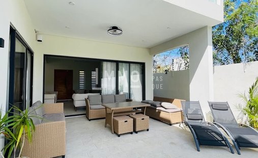 House in Grand Baie, Rivière du Rempart District, Mauritius 1