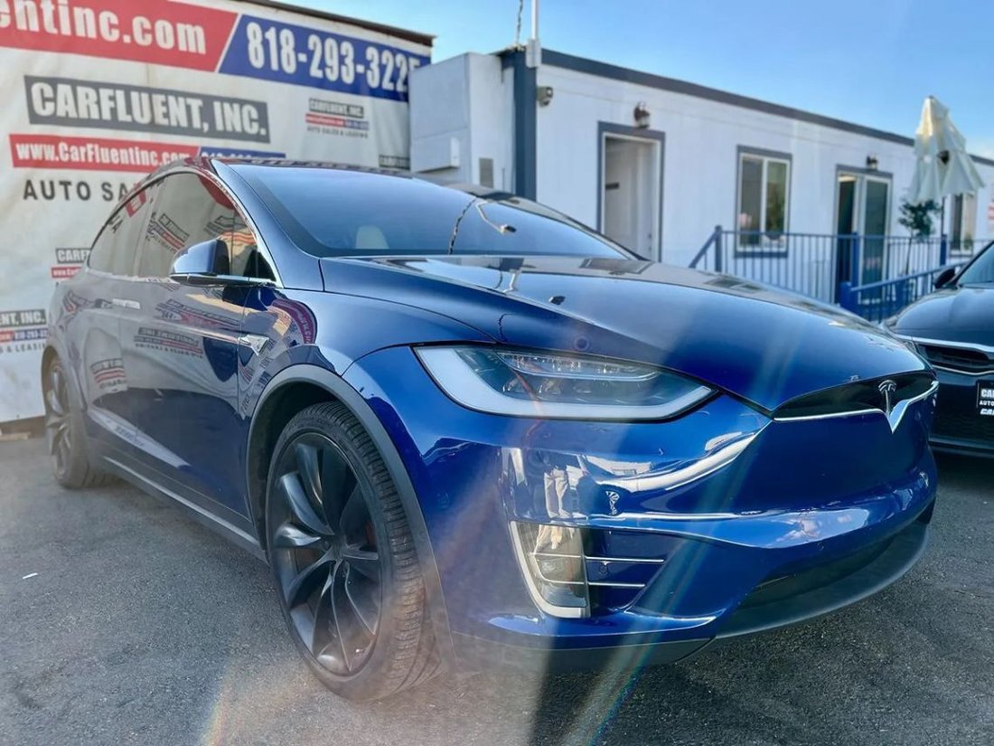 Suv in Sunland, CA, United States 2 - 16063178