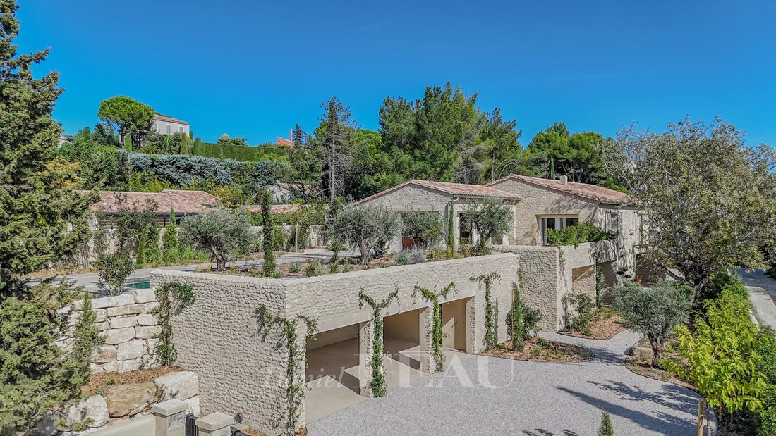 House in Paradou, Provence-Alpes-Côte d'Azur, France 1 - 16209316
